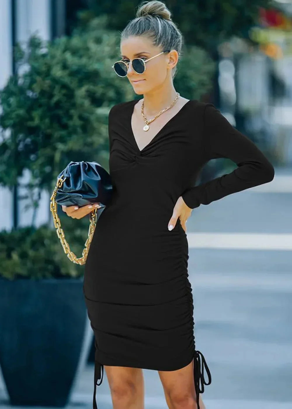 Black long sleeve V-neck slim dress