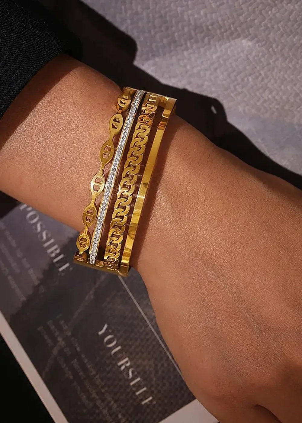 18K gold-plated bracelet with Czech diamonds