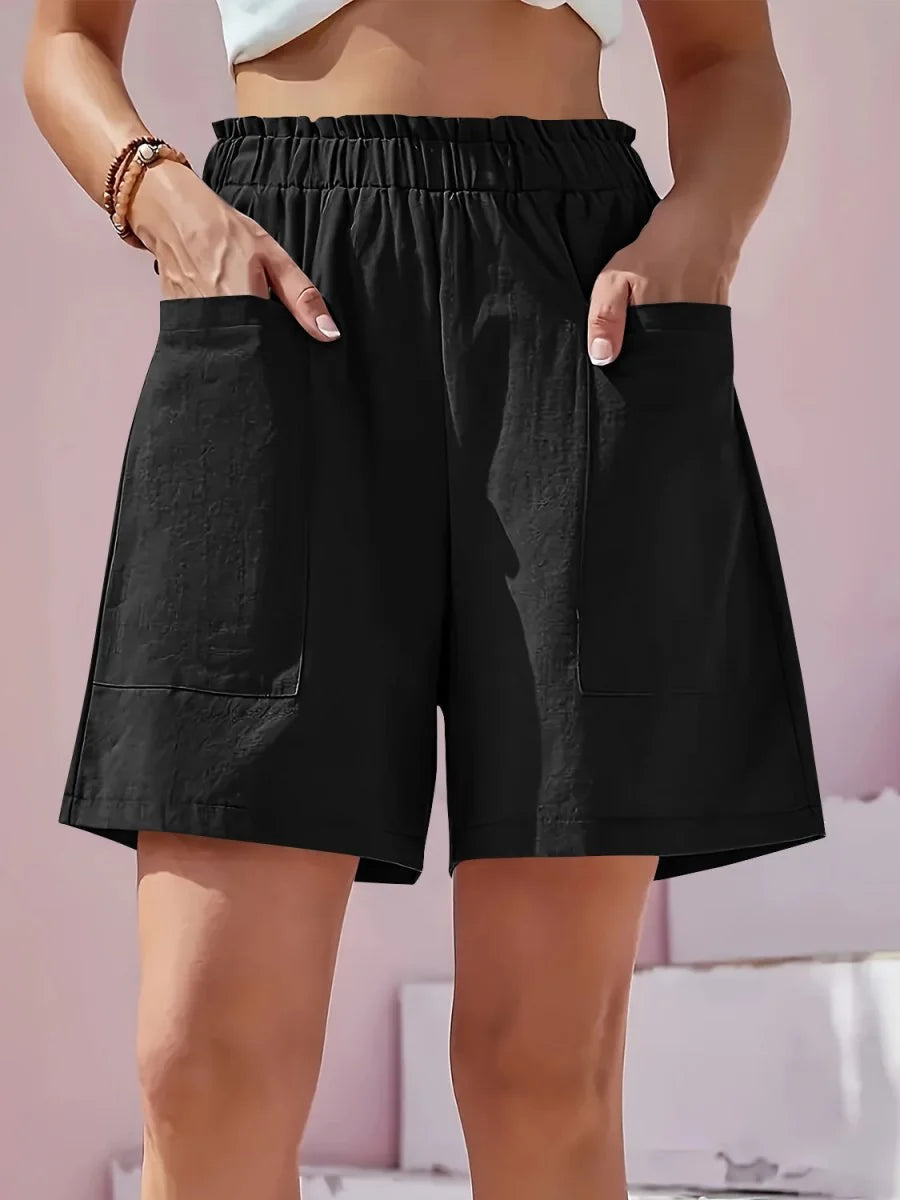Black elastic waist shorts with pockets