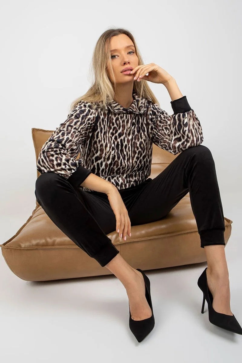Beige velour set with animal print sweatshirt