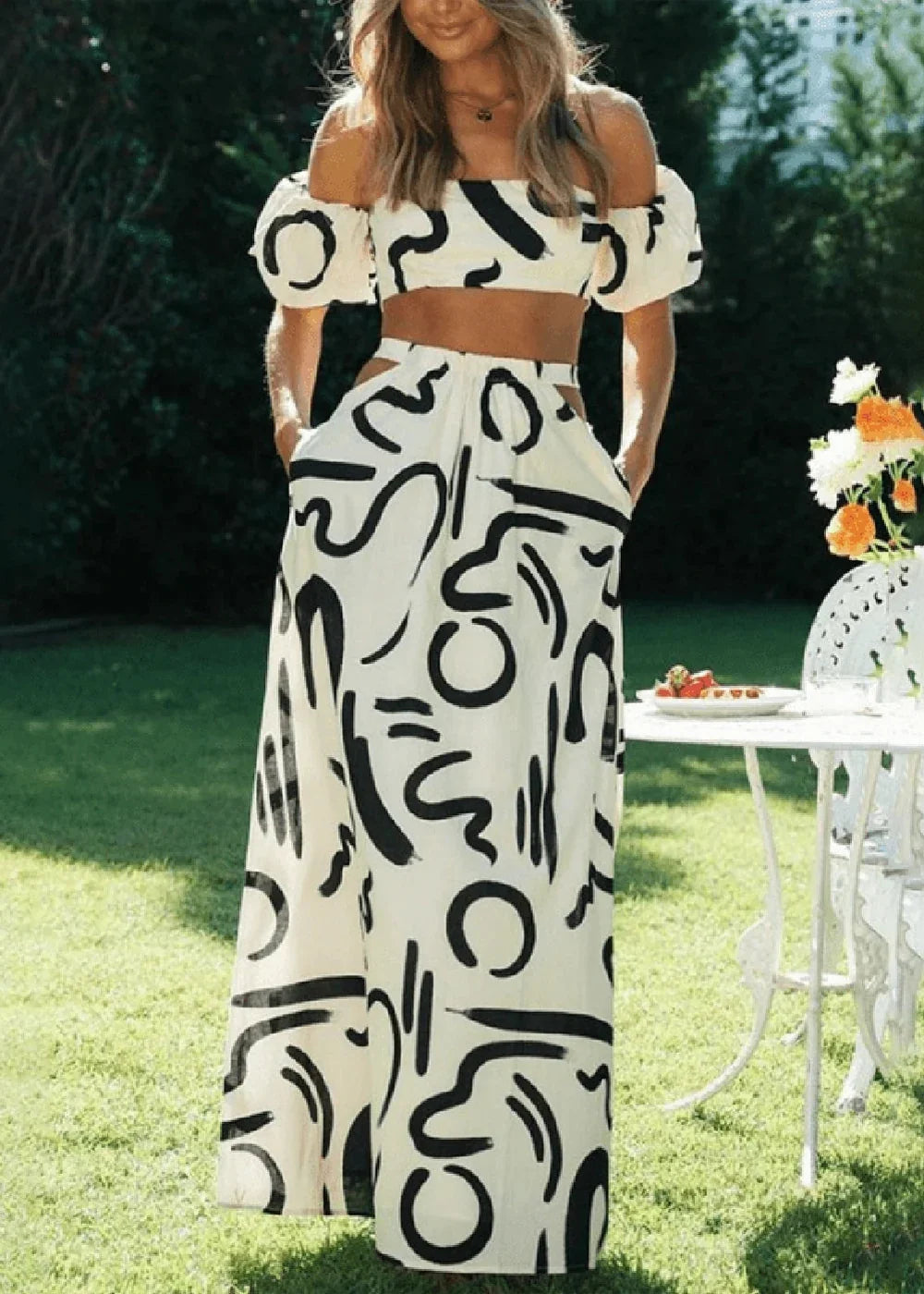 White puff sleeve split skirt suit