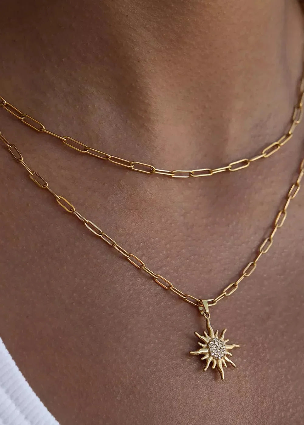 Gold plated double layered pendant necklace with rhinestones