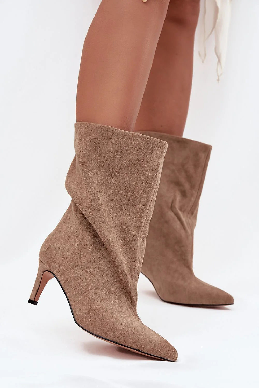 Heel boots Step in style