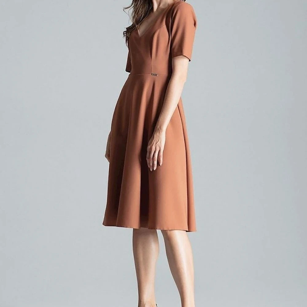 Red Sweetheart Neckline Midi Dress