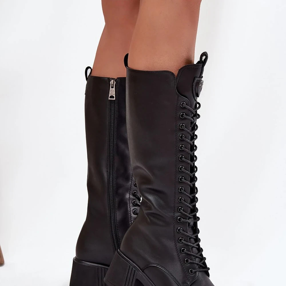 Heel boots Step in style