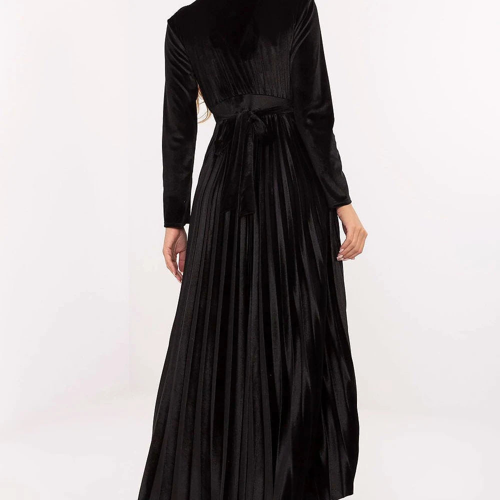Elegant Maxi Dress with Sequins