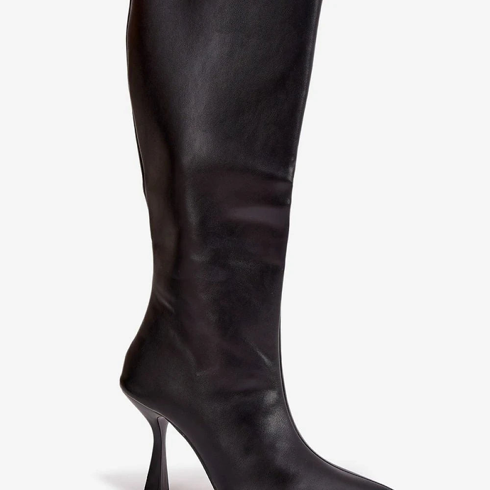 Heel boots Step in style