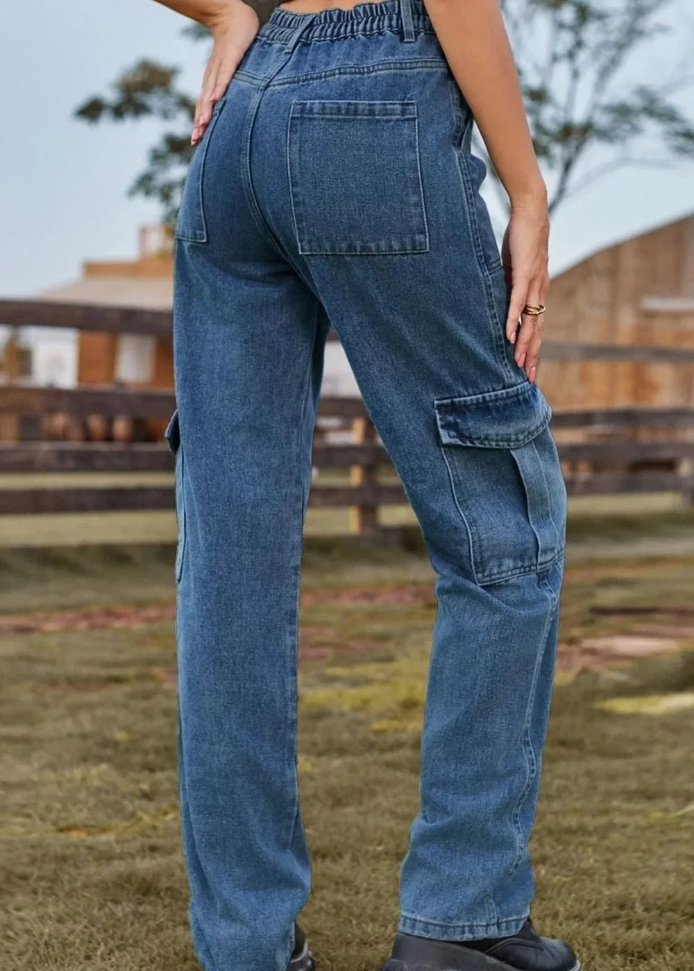 Dark wash loose fit long jeans with pockets