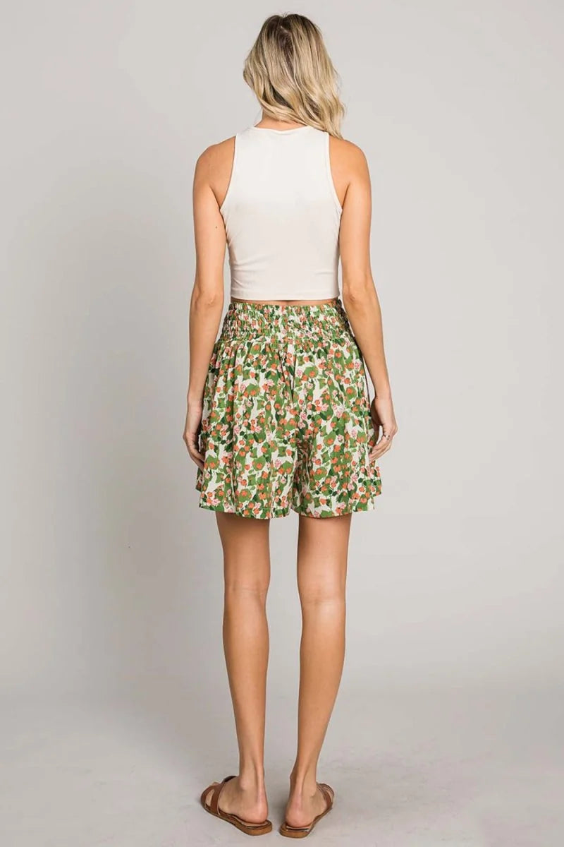 Green skorts with pockets and raw hem