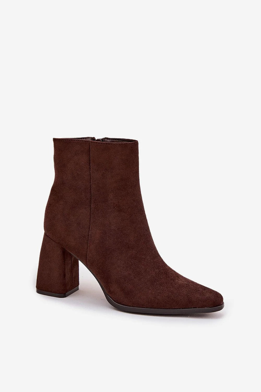 Women's brown boots with zip closure