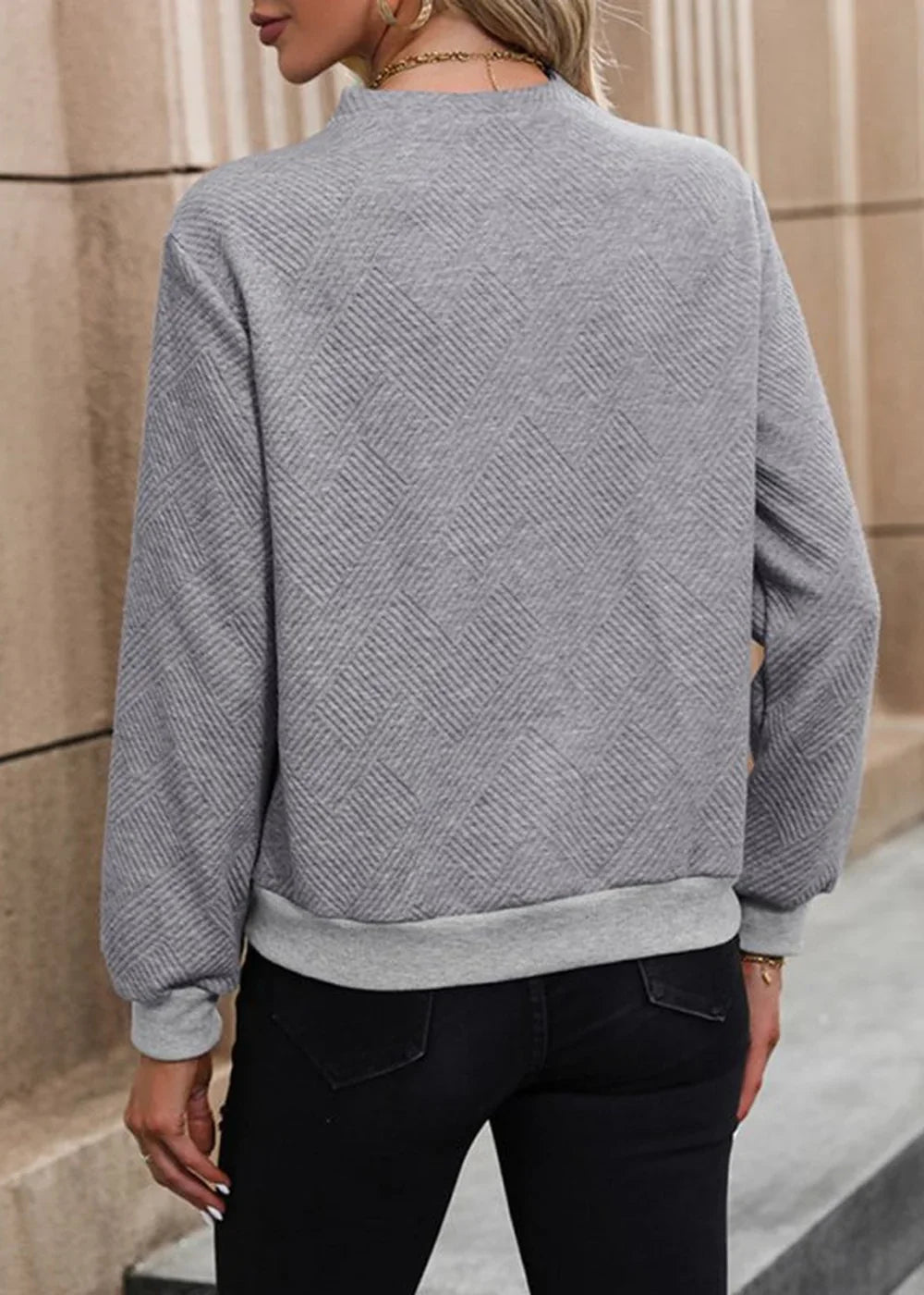 Solid color women's sweatshirt