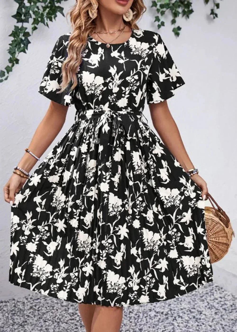 Black floral print round neck day dress