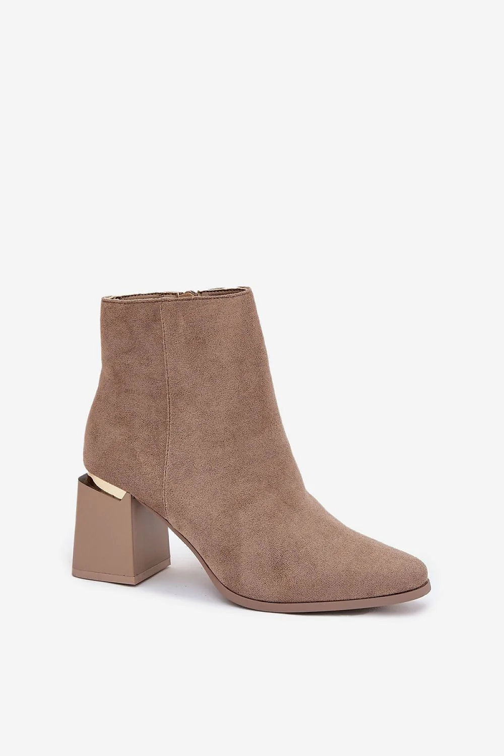 Heel boots Step in style