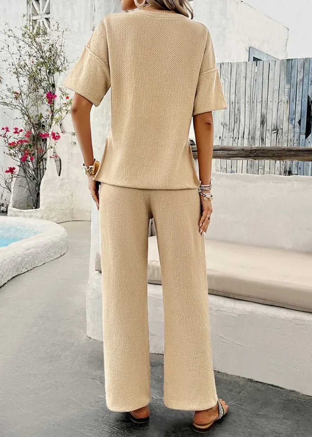Knit short sleeve top and trousers set in blue.