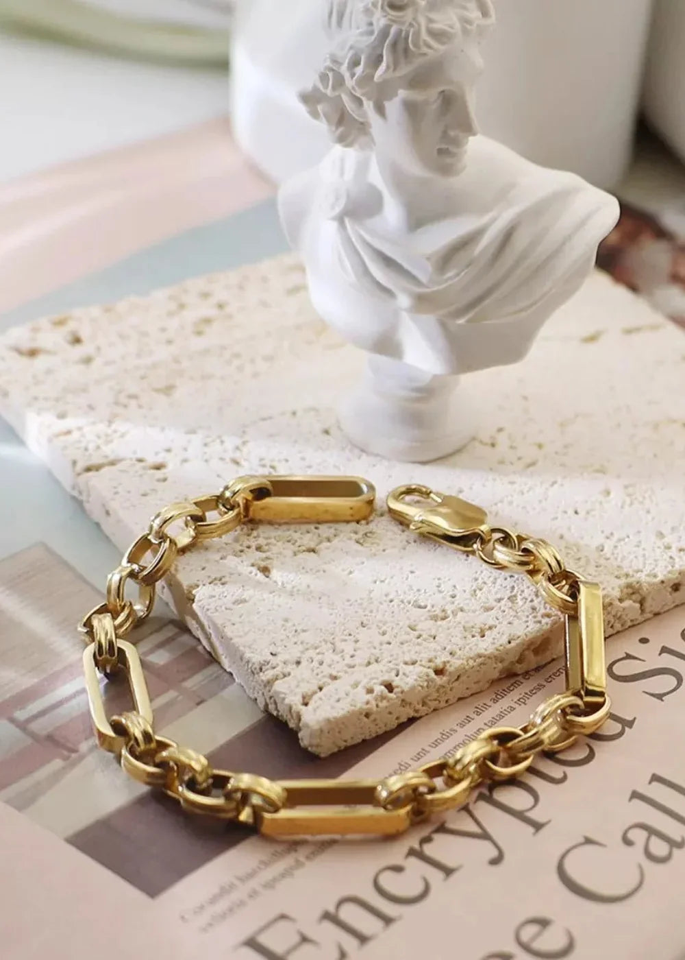 Close-up of chain links on bracelet