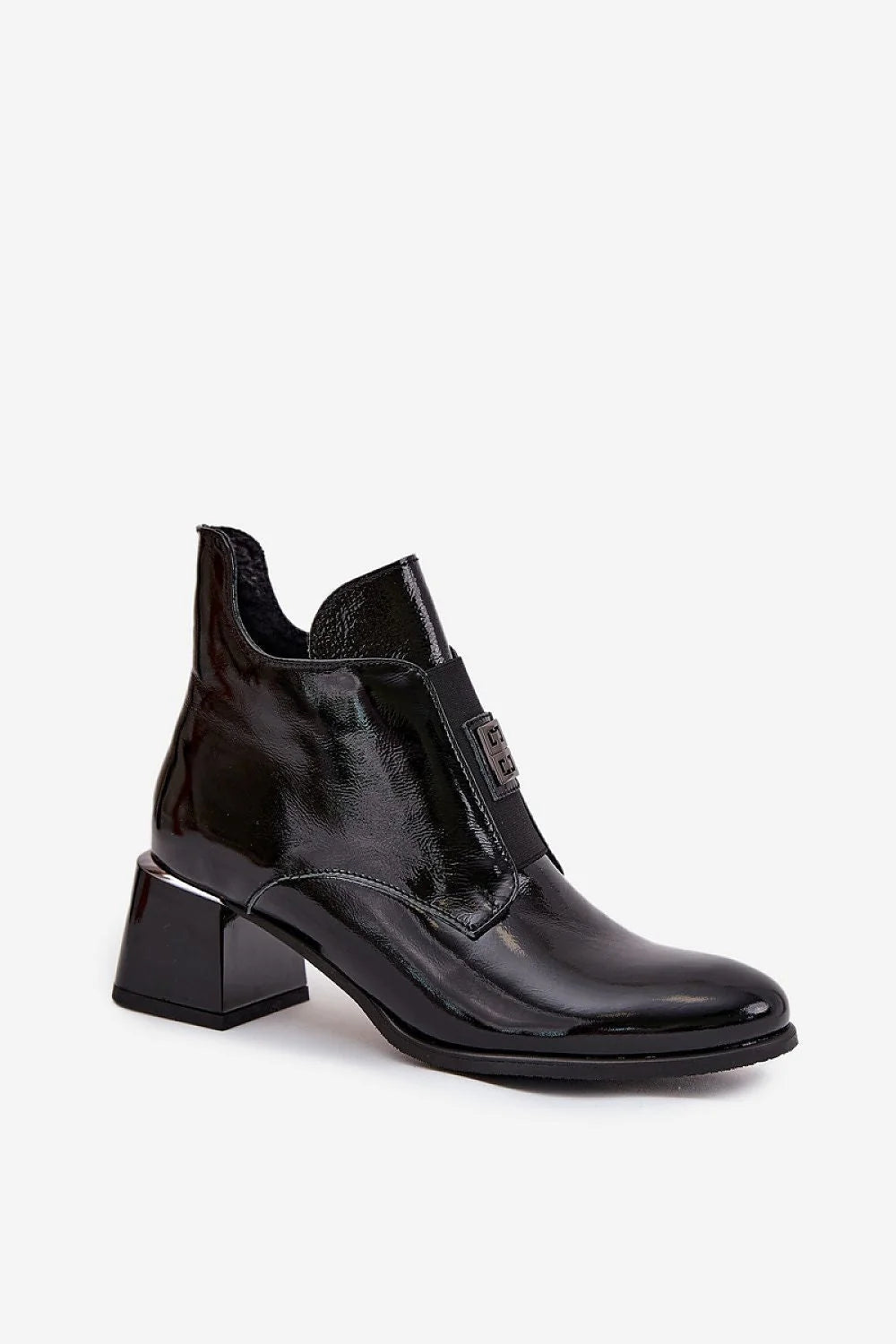 Heel boots Step in style