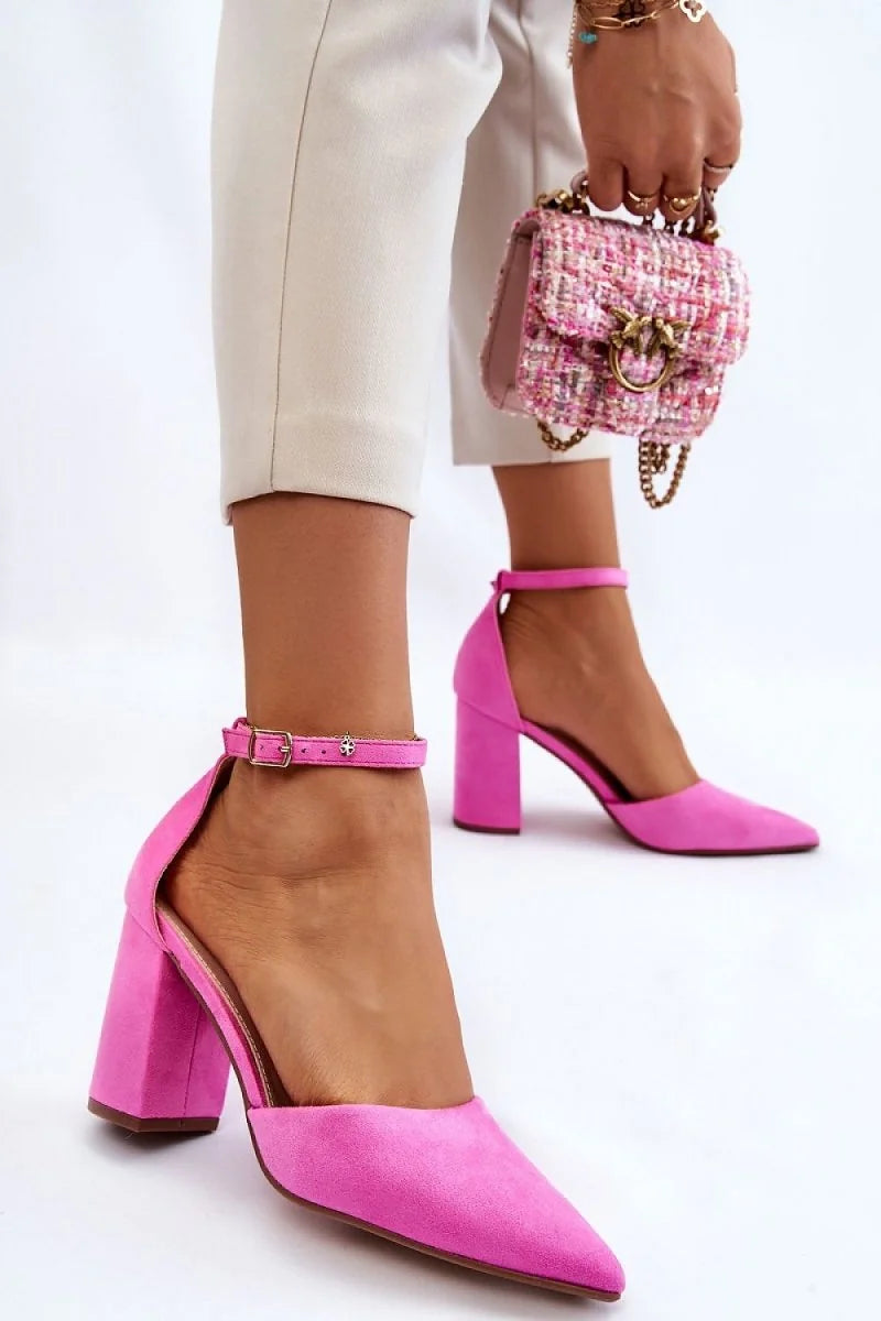 Block heel pumps Step in style