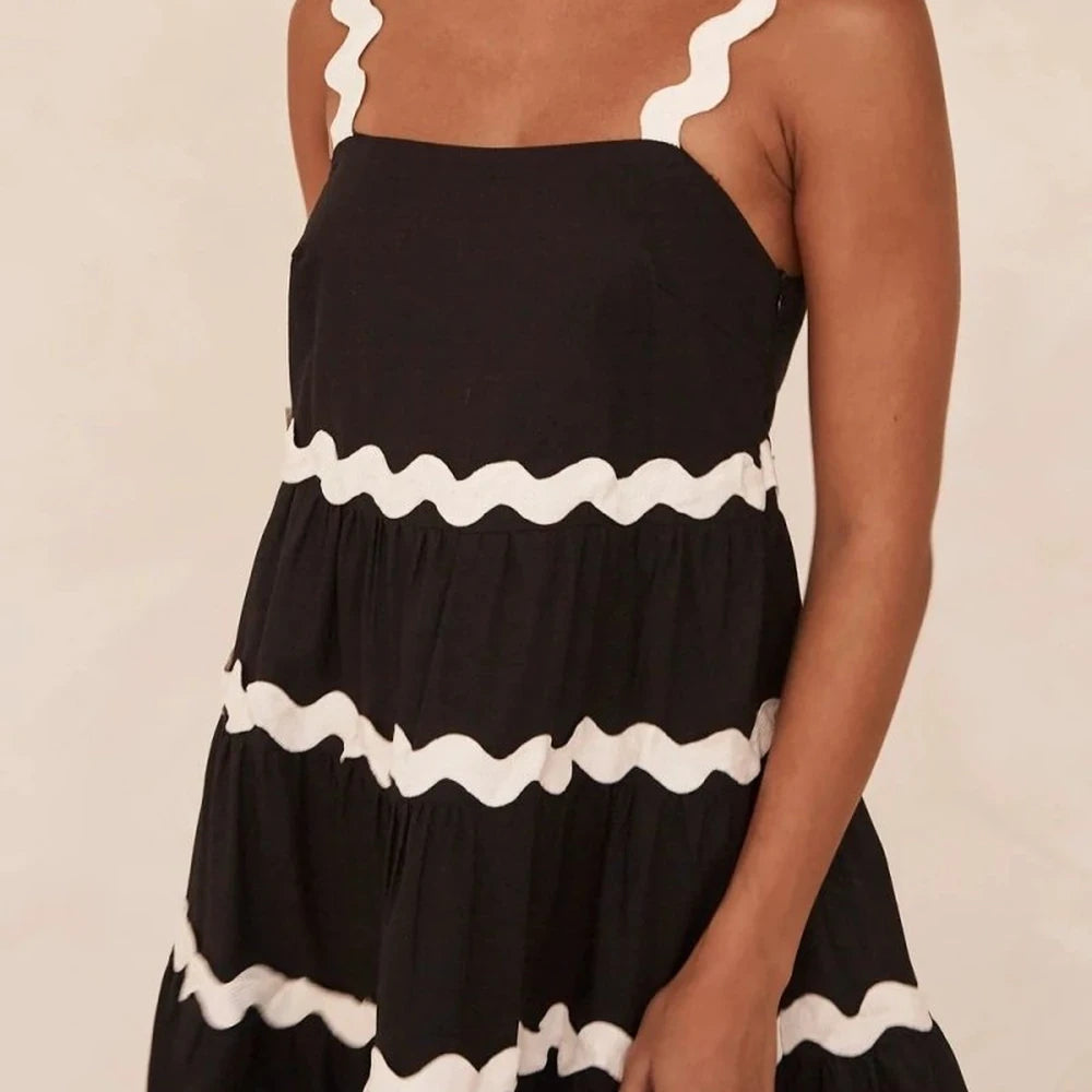 Contrast Trim Tiered Dress