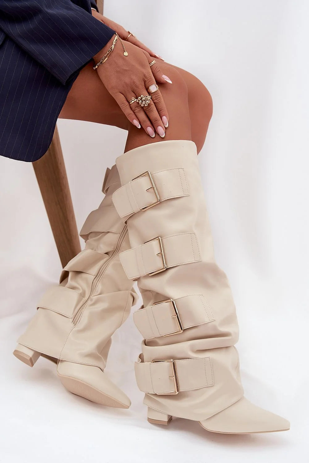 Heel boots Step in style