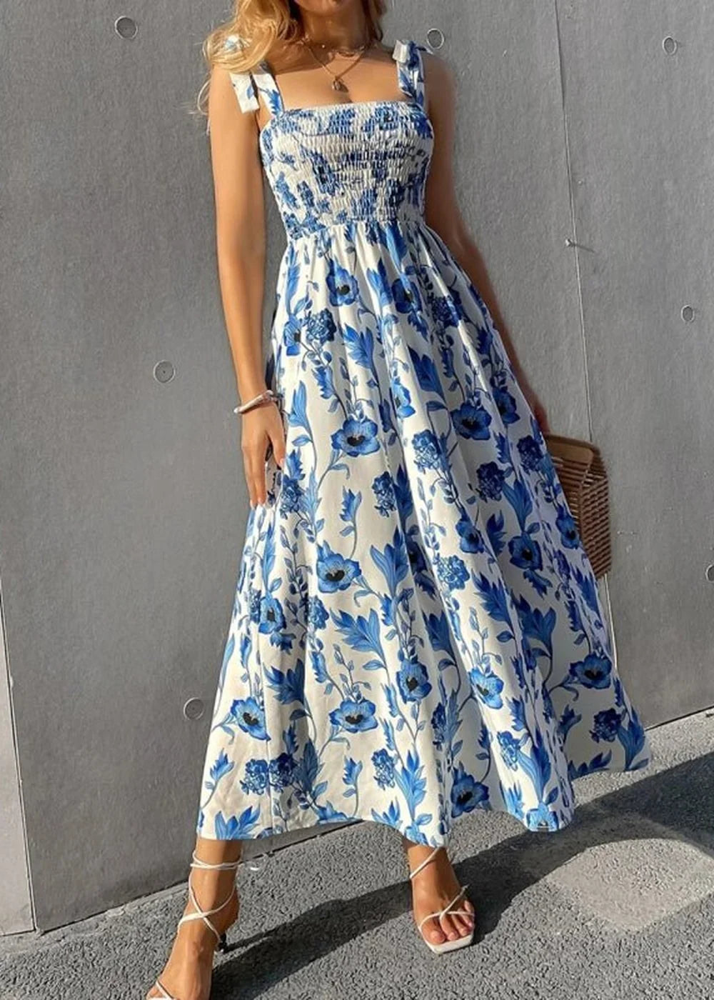 Black sleeveless print long dress