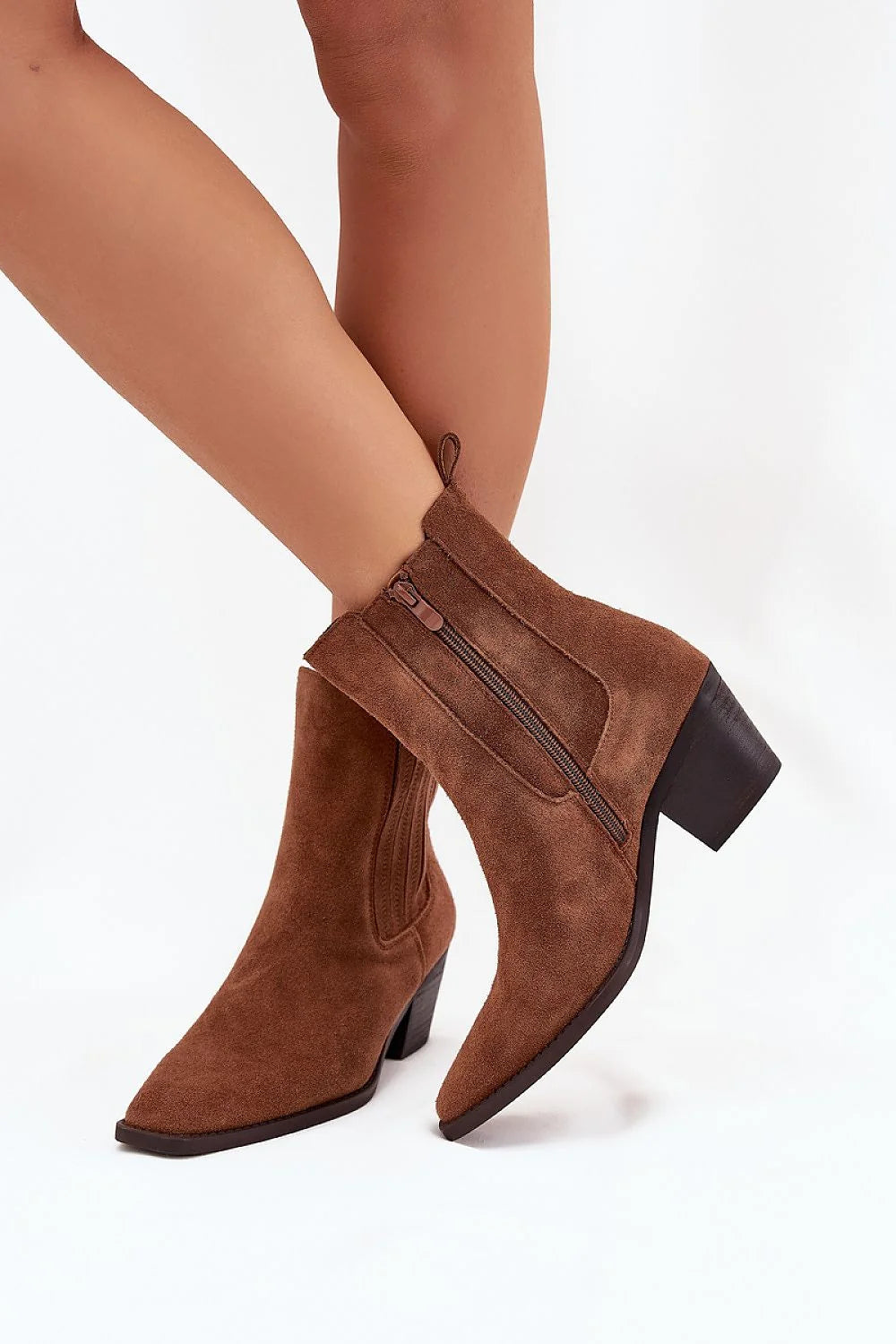 Heel boots Step in style