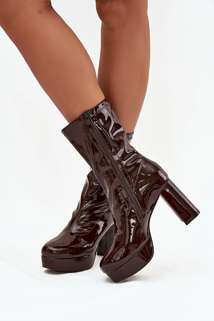 Heel boots Step in style