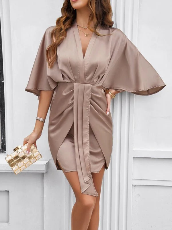Black solid color waist dress