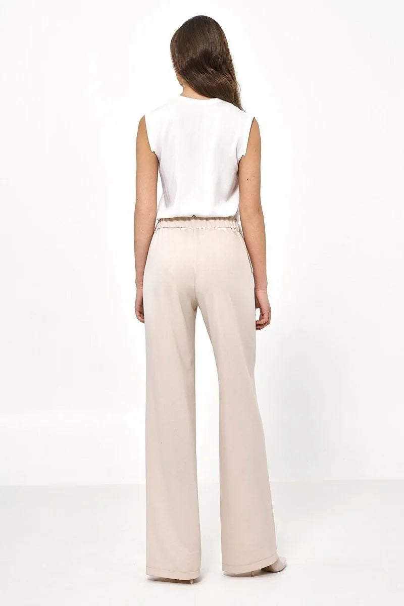 Brown loose cut women's trousers