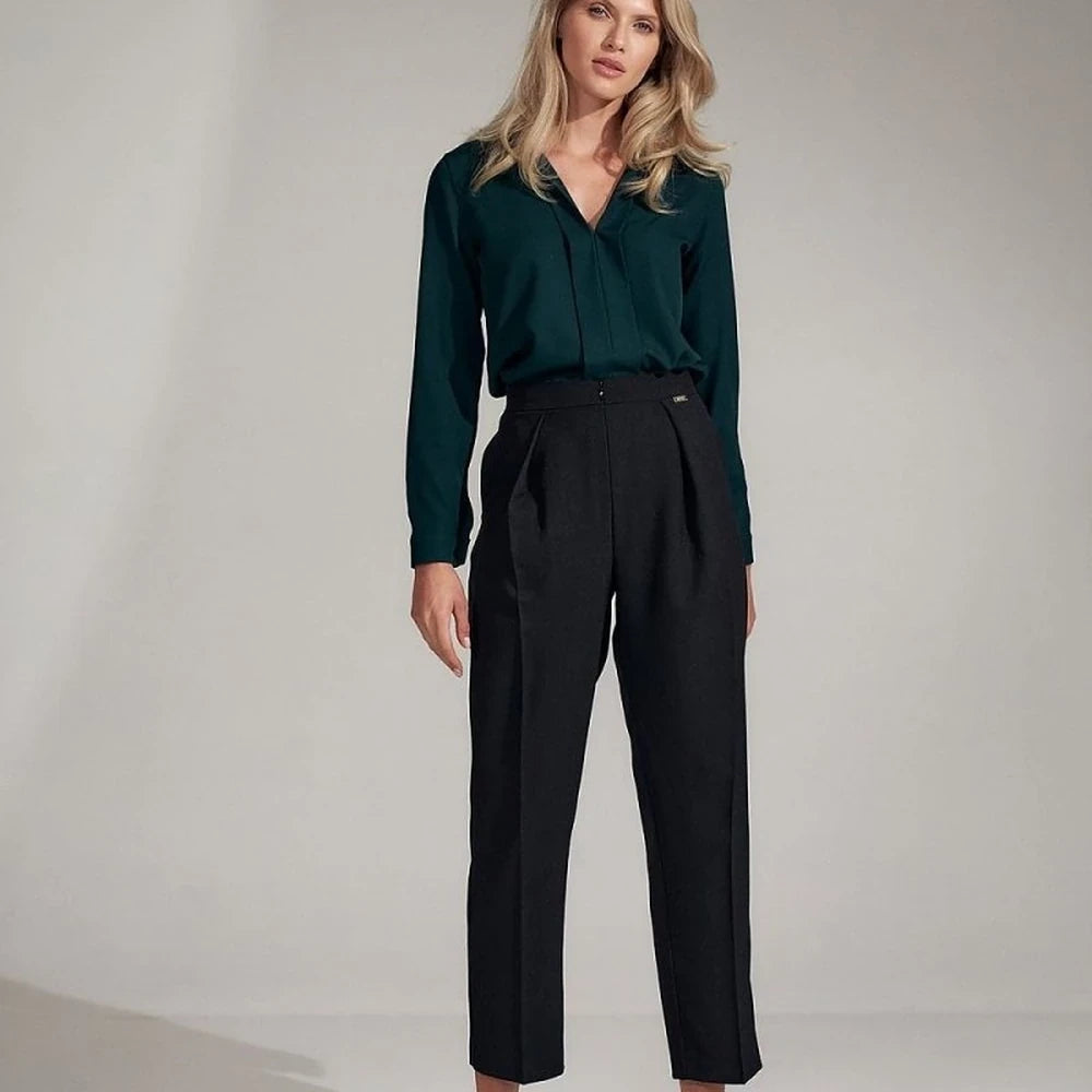 Green Blouse with Collar and Pleats