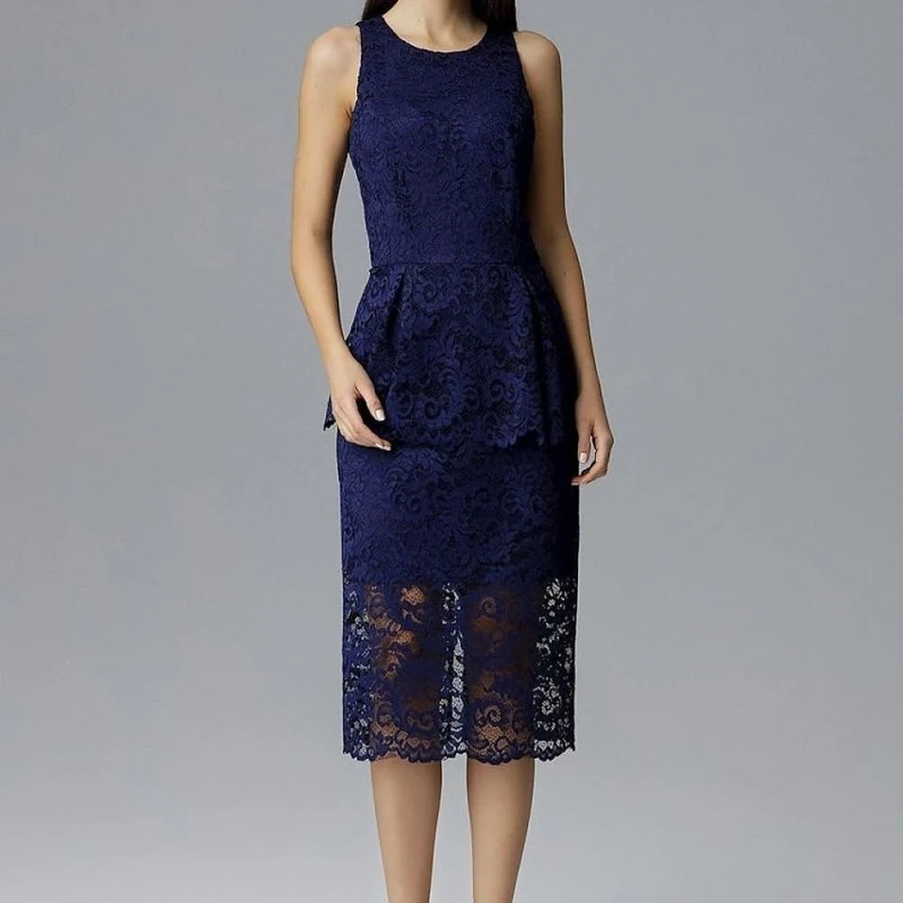 Sleeveless Lace Evening Dress with Basque