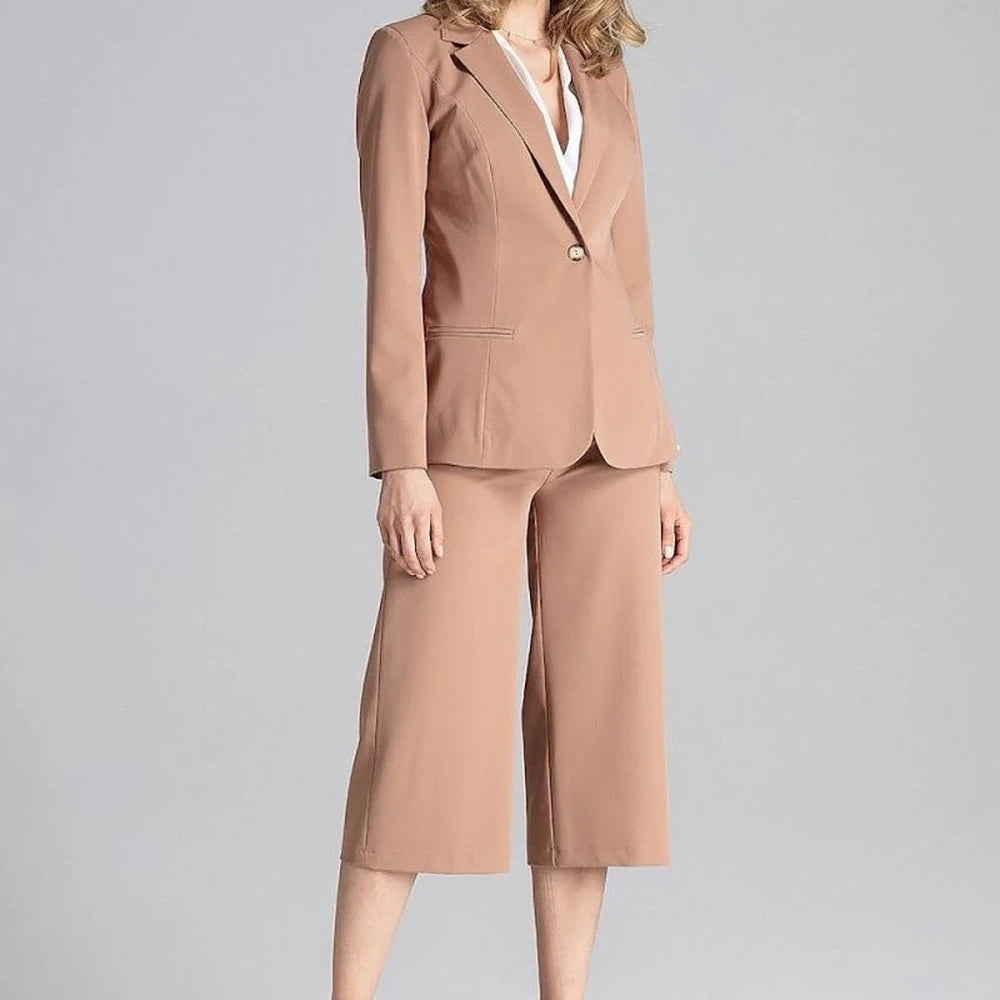 Classic One-Button Jacket with Colorful Lining