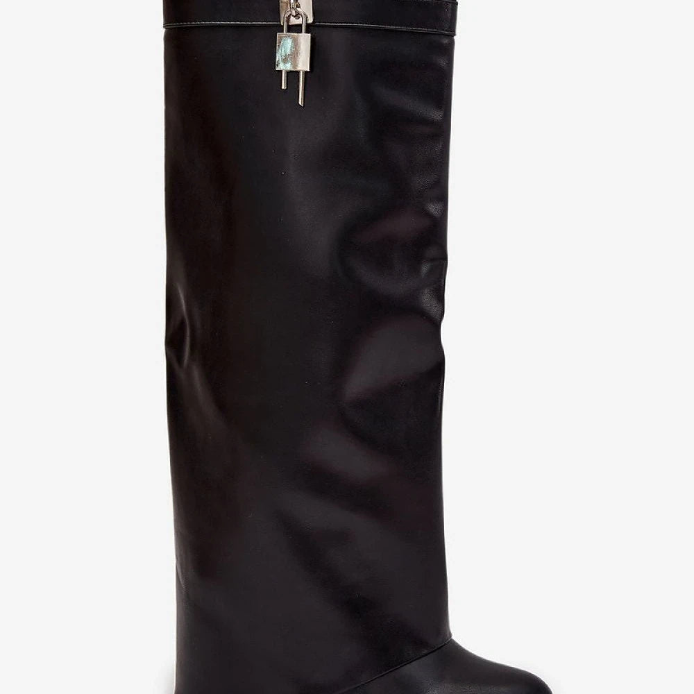 Buskin boots Step in style