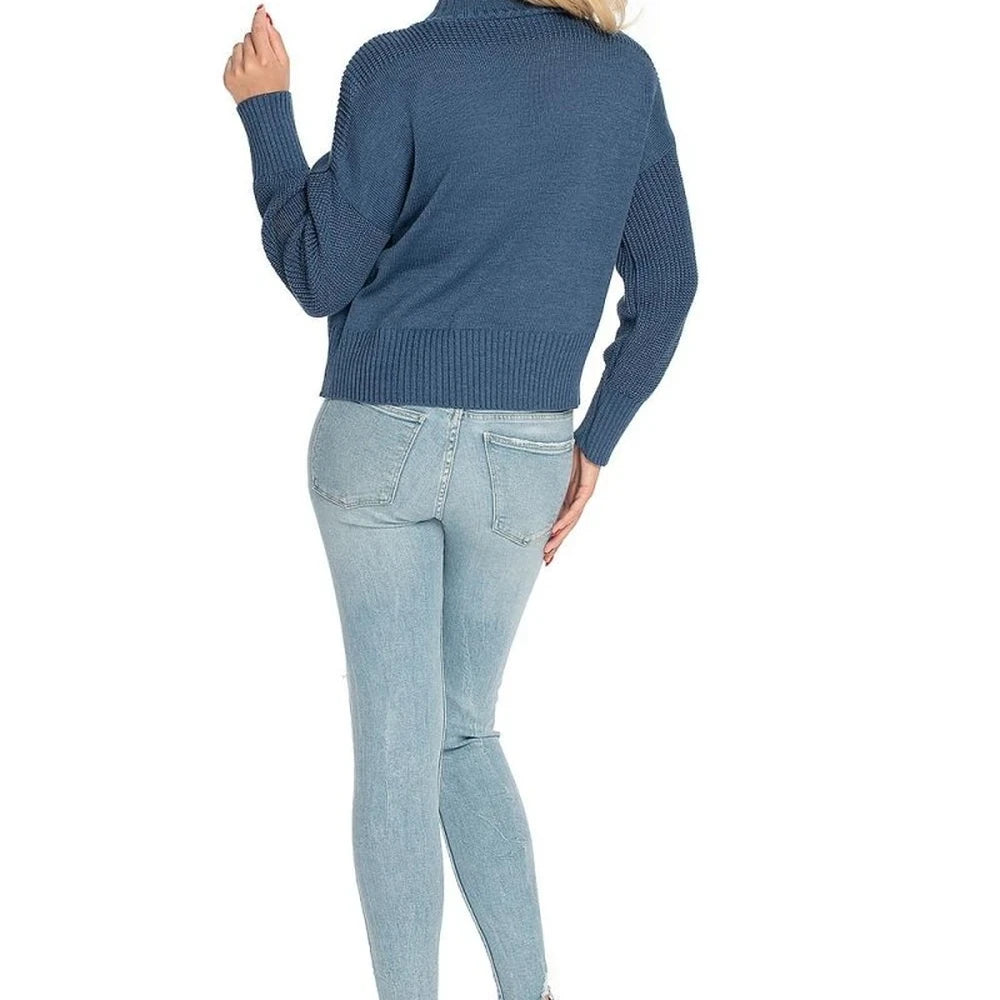 Collar Sweater with Long Sleeves