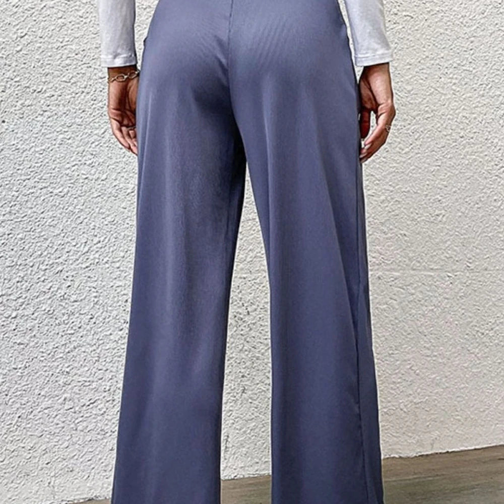 Wide-Leg Pleated Pants with Pockets