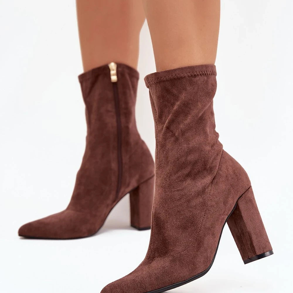 Heel boots Step in style