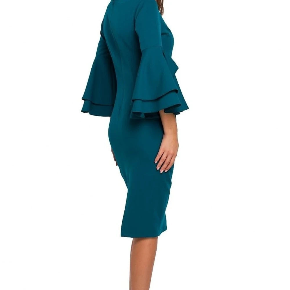 Elegant Cocktail Dress with Flowing Sleeves