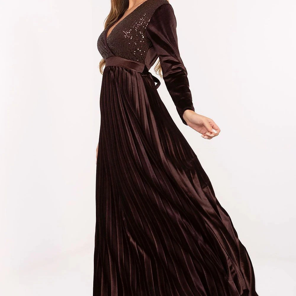 Elegant Maxi Dress with Sequins