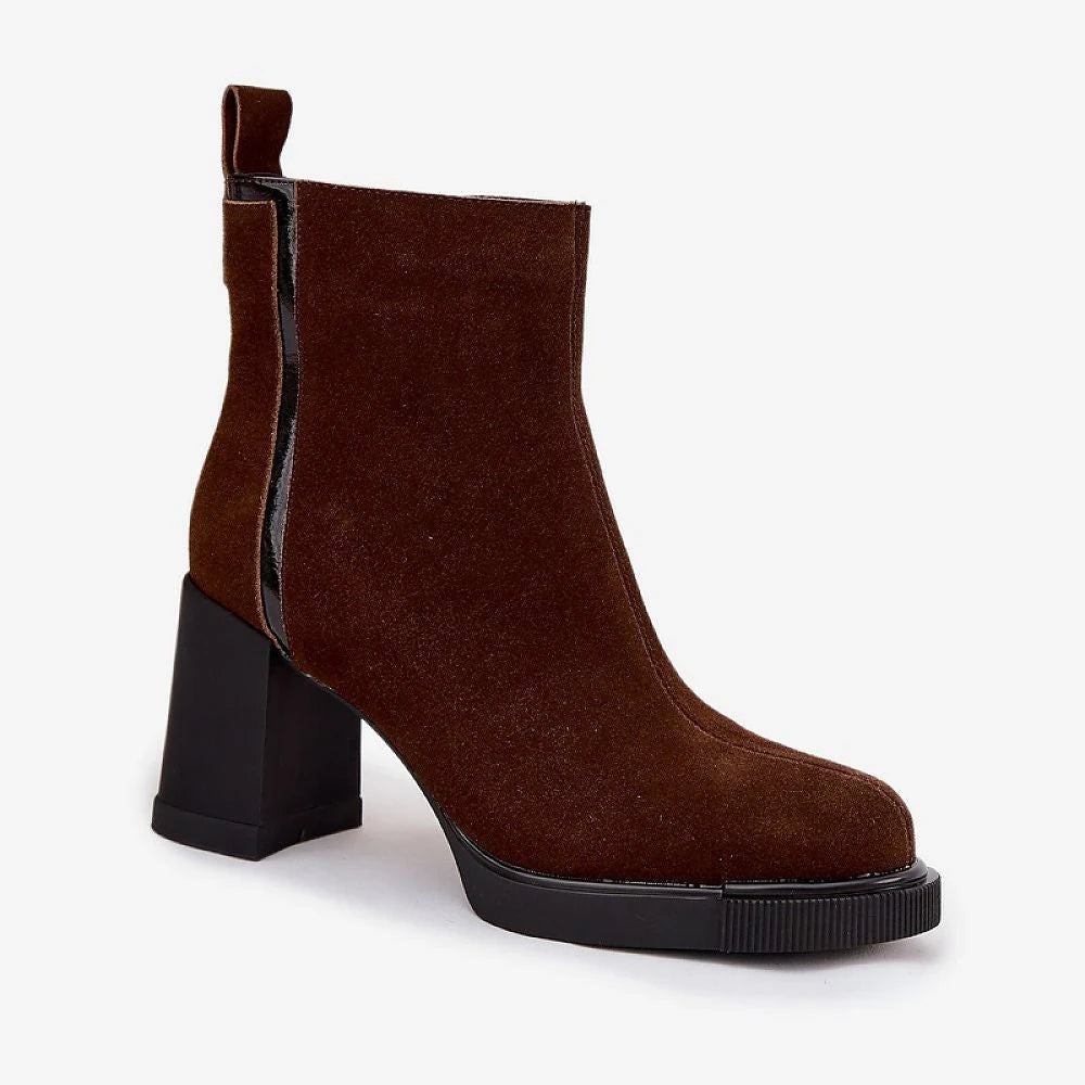 Heel boots Step in style