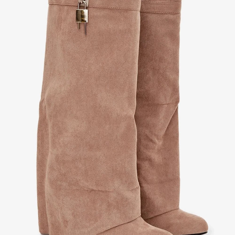 Buskin boots Step in style