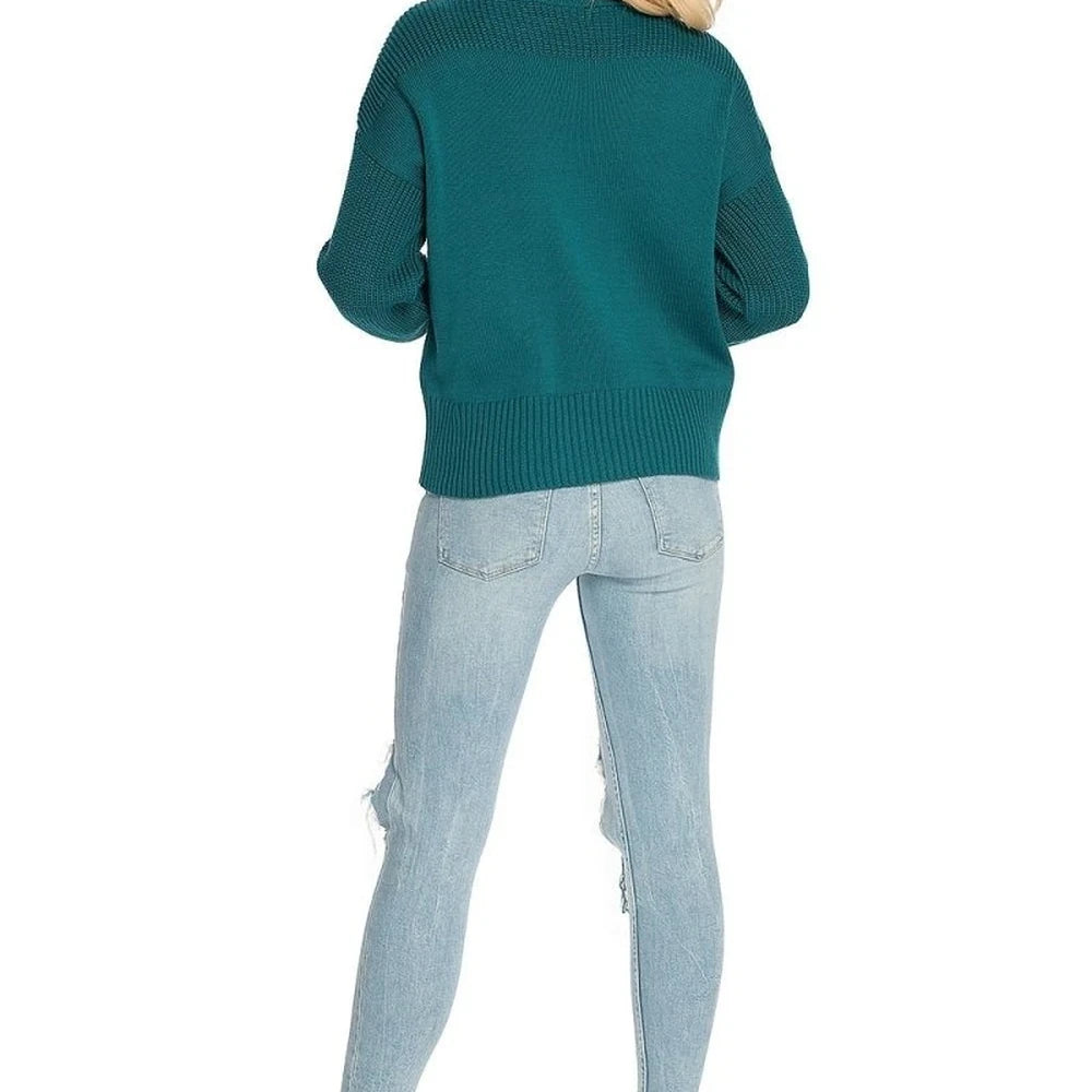 Collar Sweater with Long Sleeves