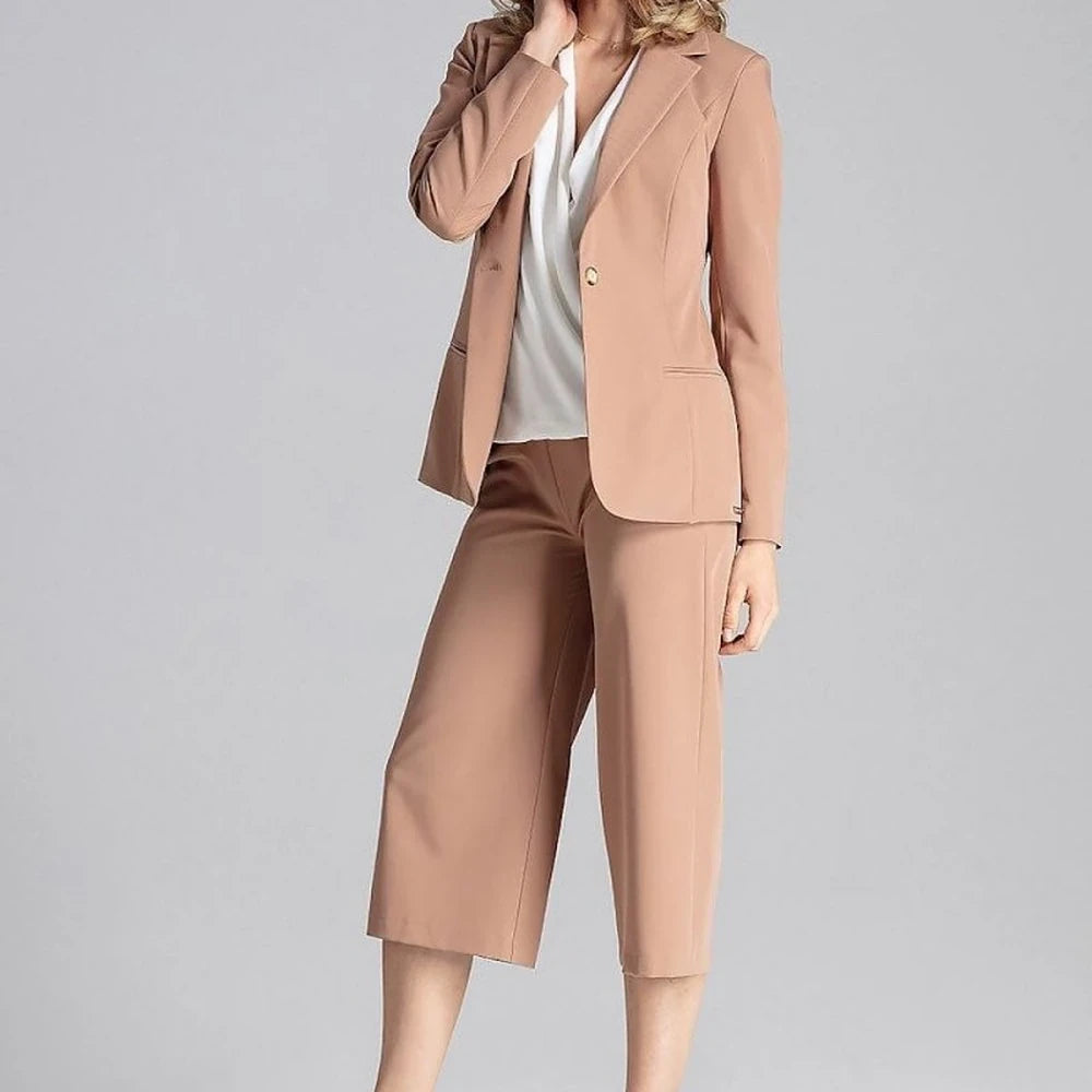 Classic One-Button Jacket with Colorful Lining