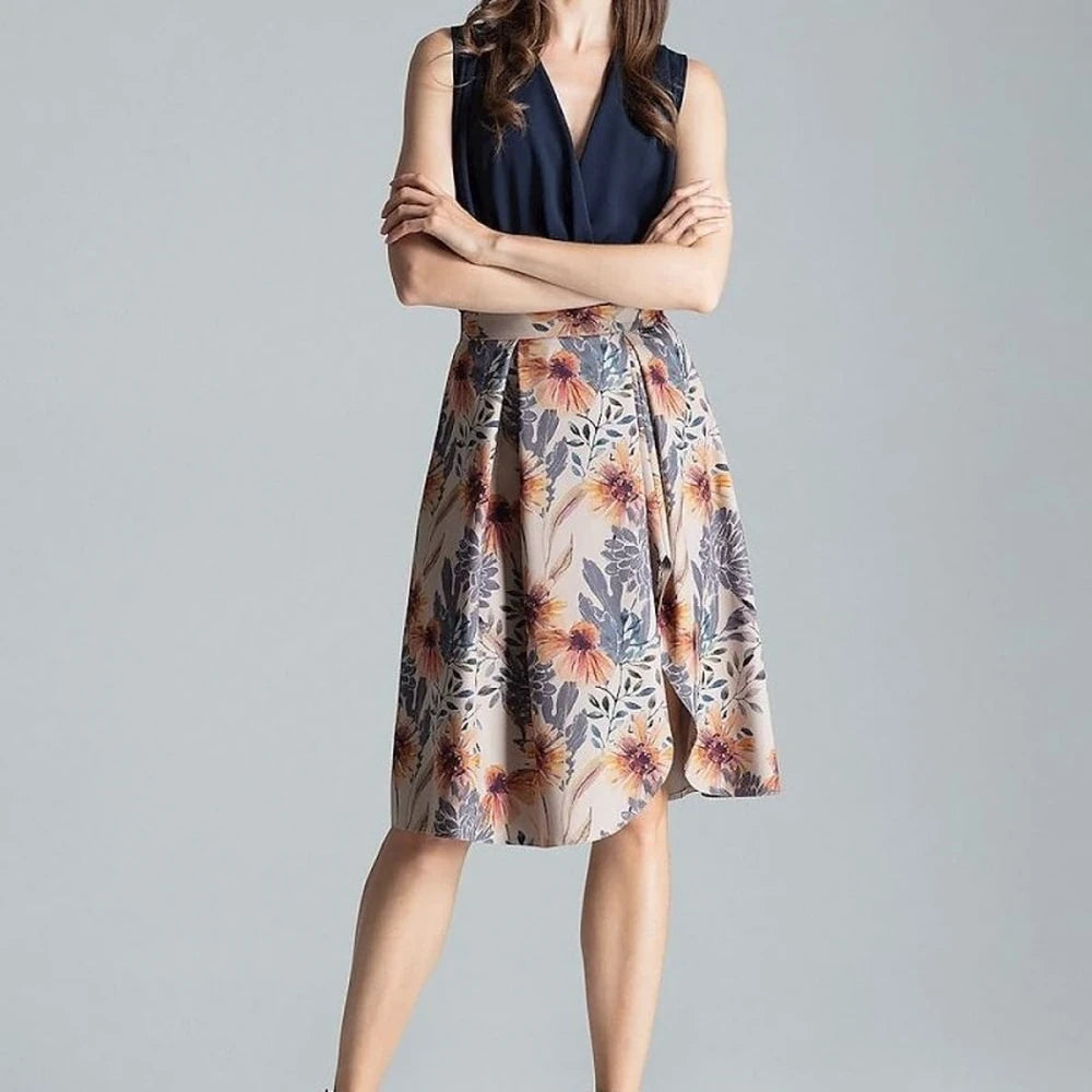 Contrast Pleated Midi Skirt with Asymmetric Slit