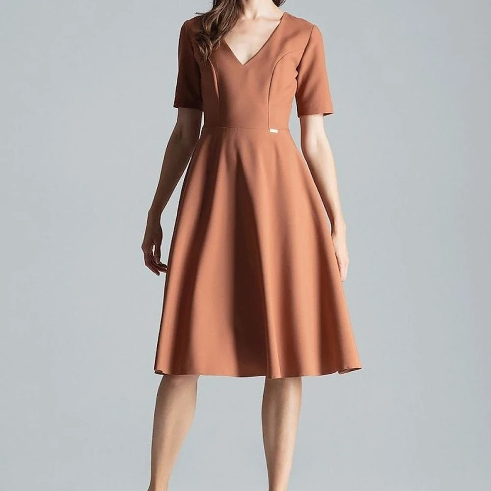 Red Sweetheart Neckline Midi Dress