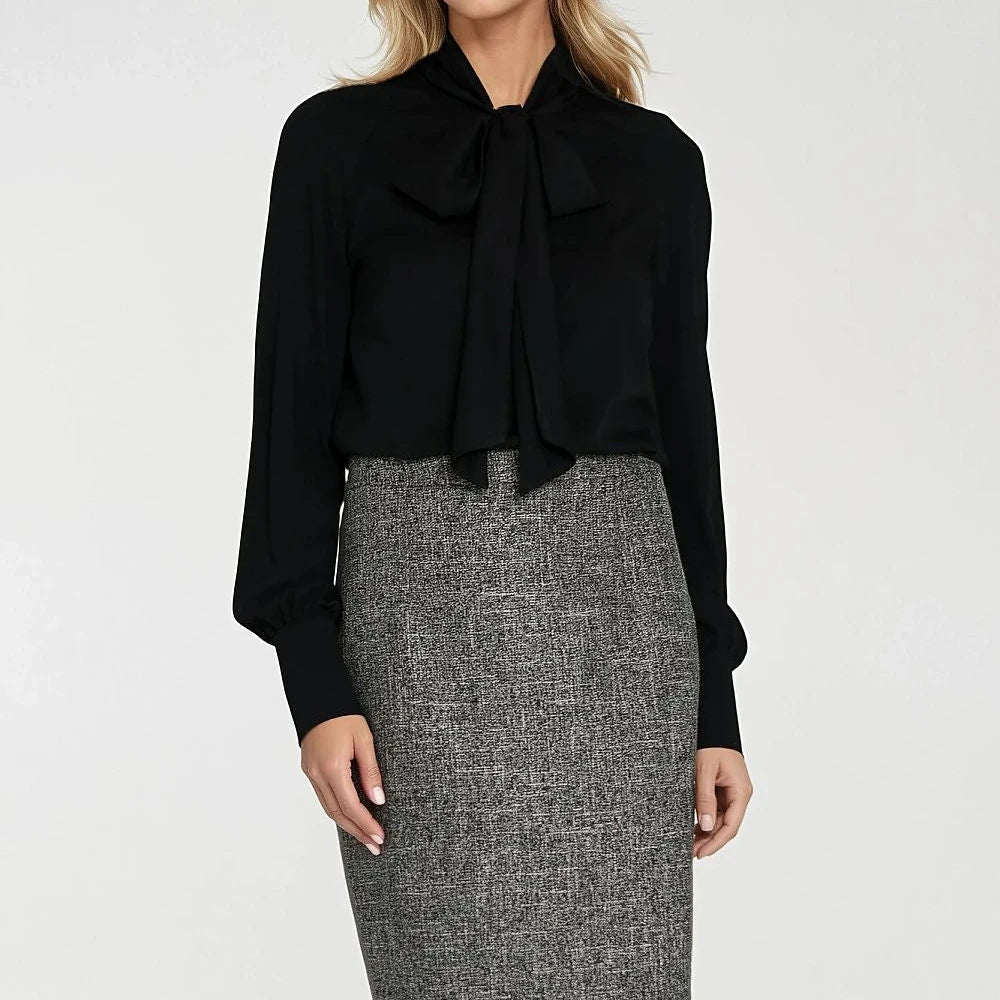 Elegant Knee-Length Skirt with Zipper Detail