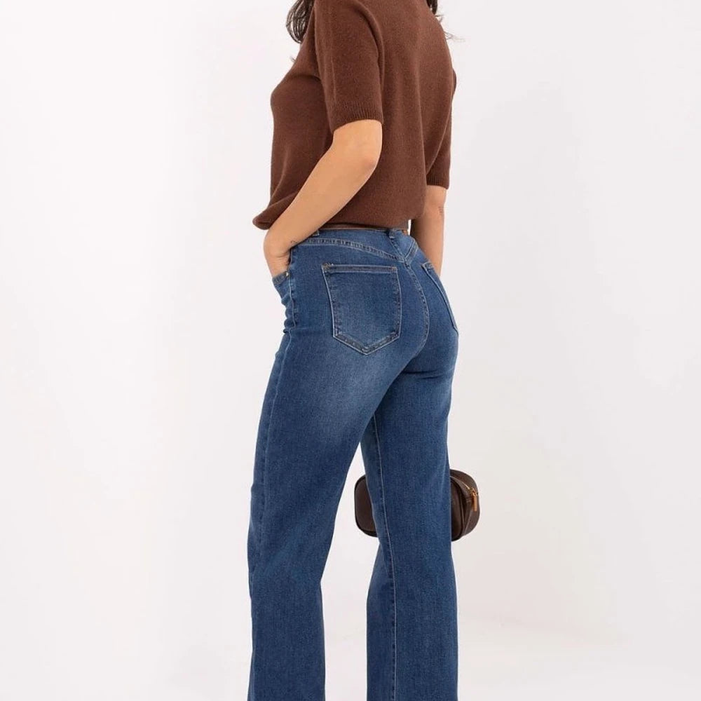 Women's Straight Leg Jeans with Belt