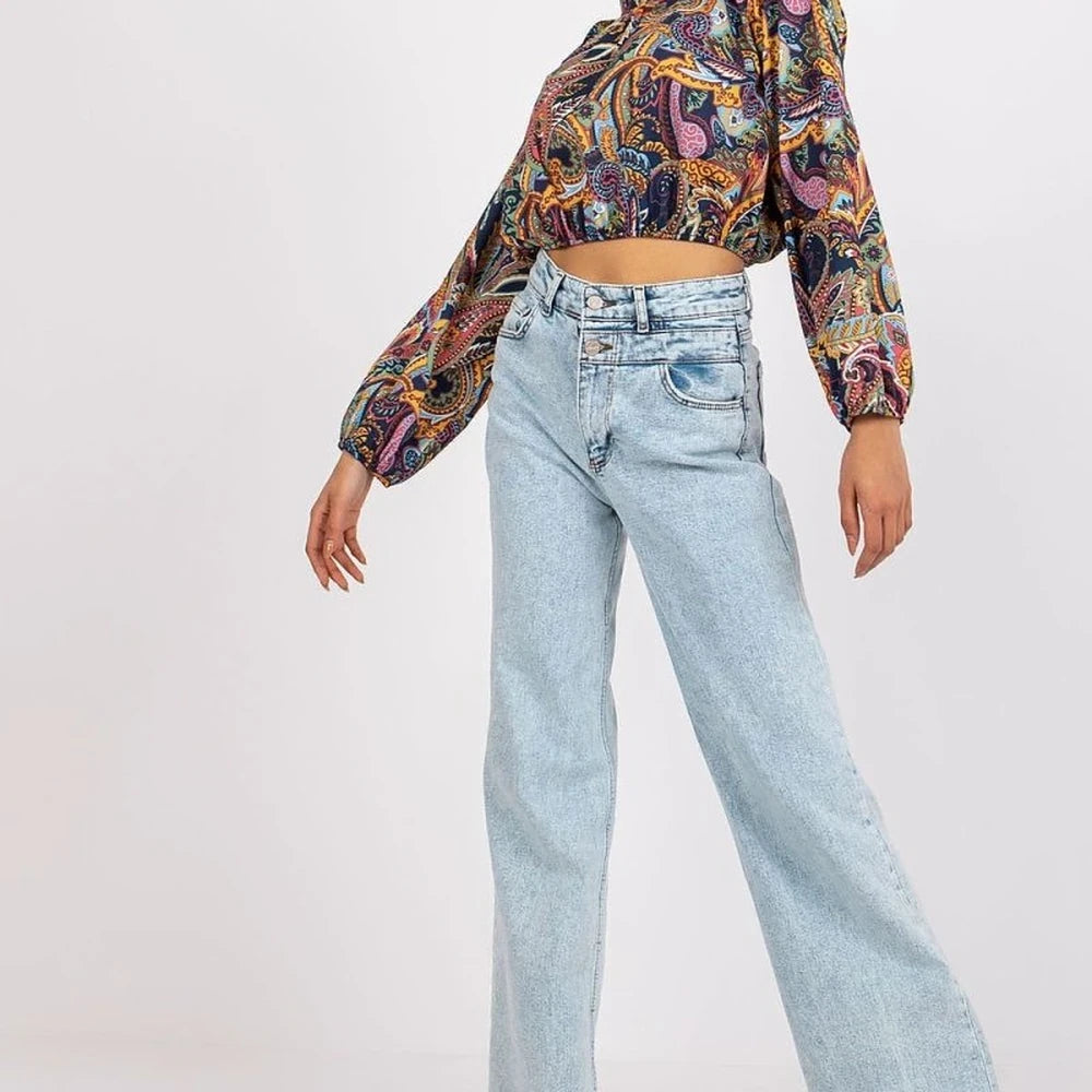 Short Stand-Up Collar Blouse