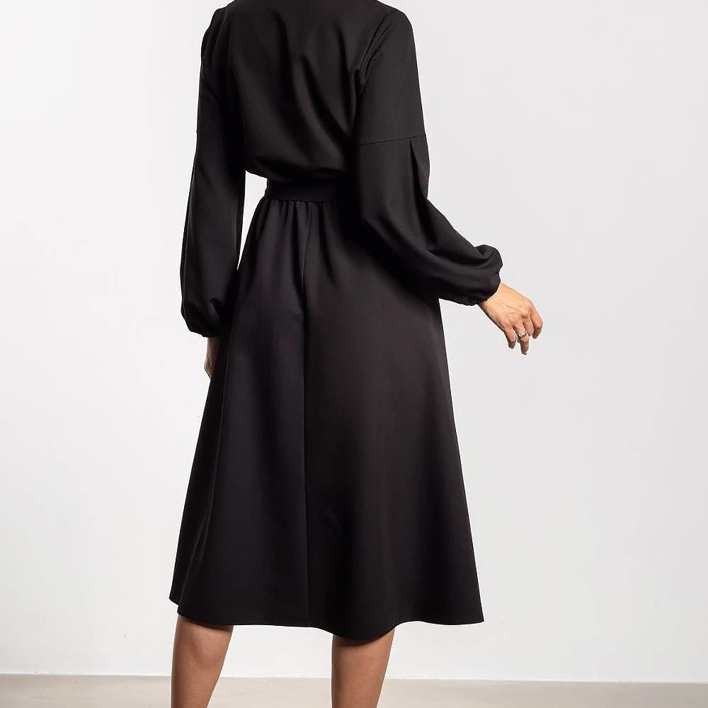 Loose Cut Midi Dress with Belt