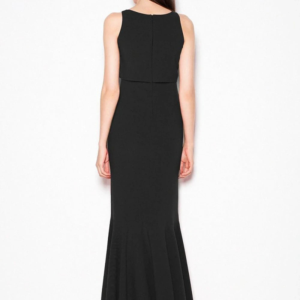 Long Dress Venaton with Wide Hem