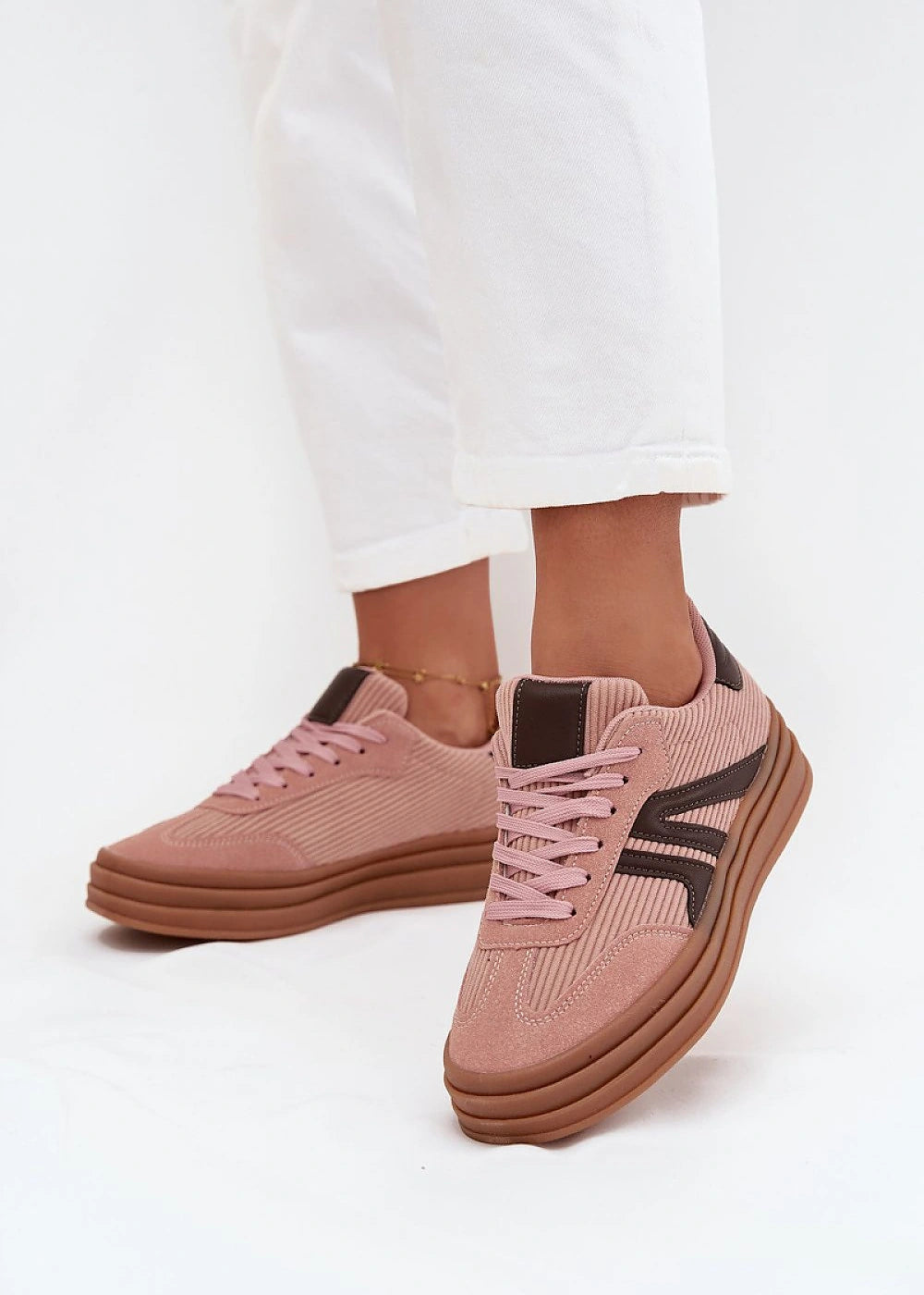 Sport shoes with eco leather and corduroy