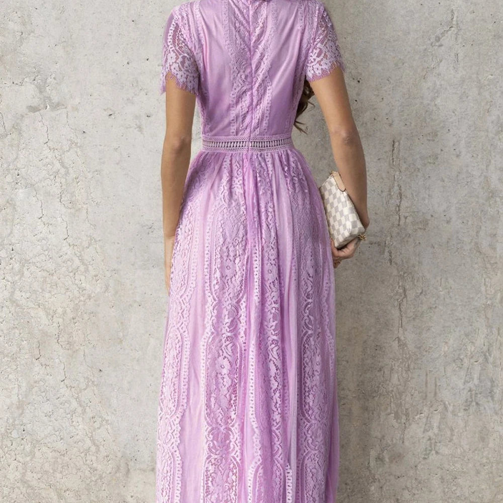 Scalloped Lace V-Neck Maxi Dress